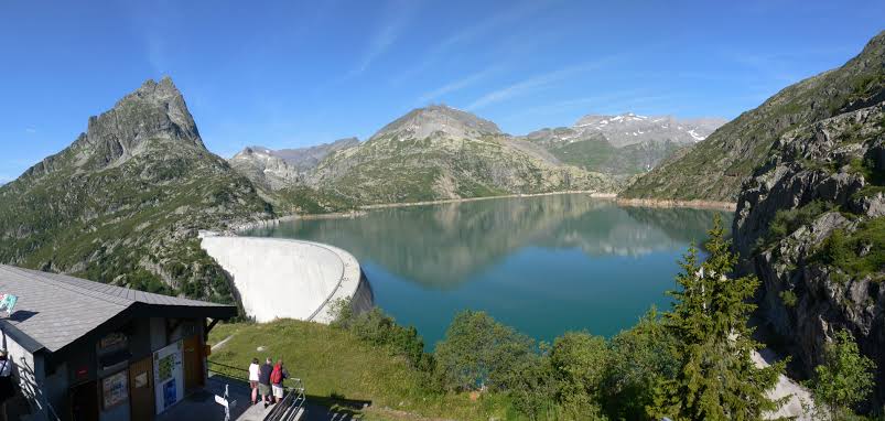 Giant water battery in Swiss Alps
